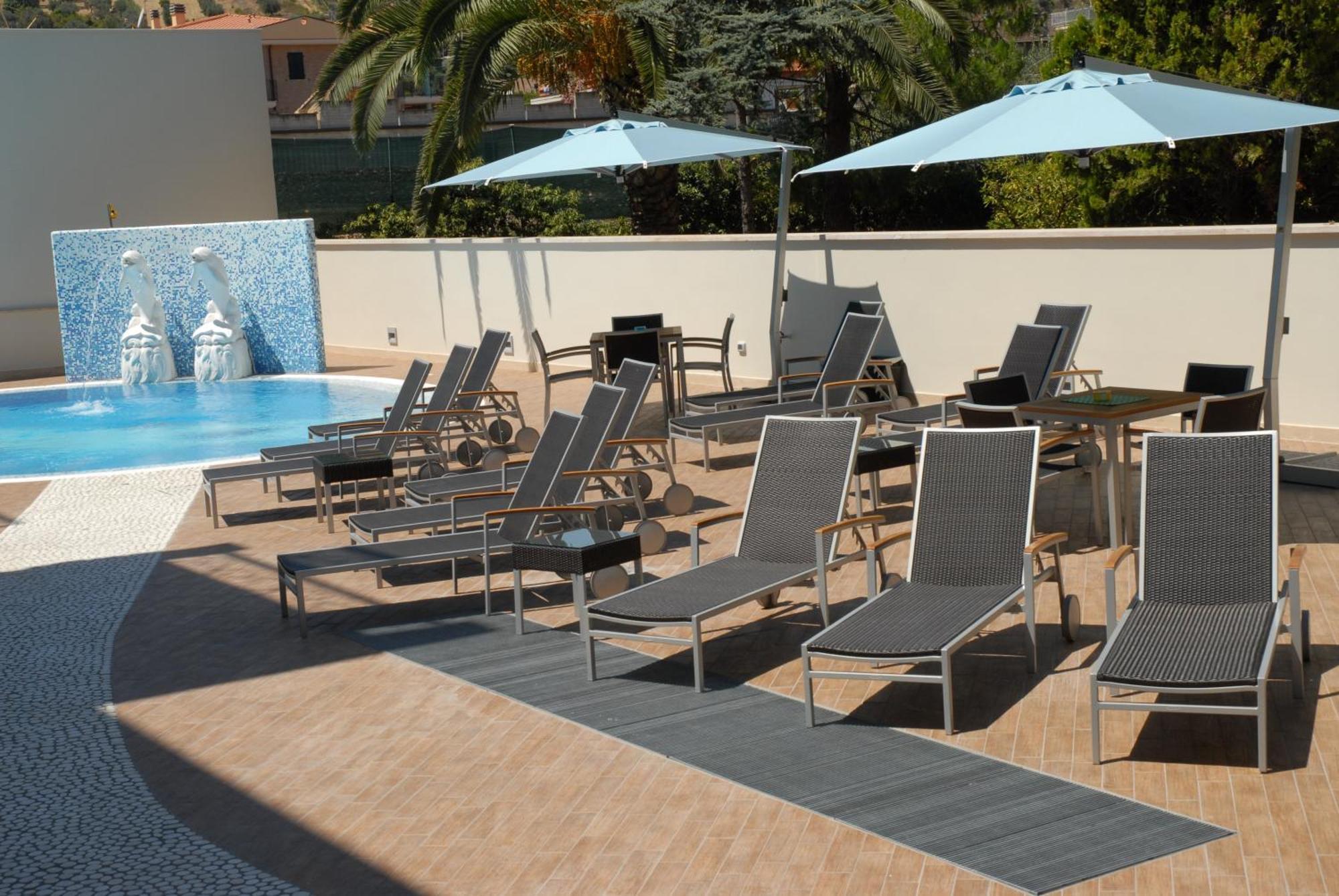 Residence Costa Smeralda Grottammare Exteriér fotografie