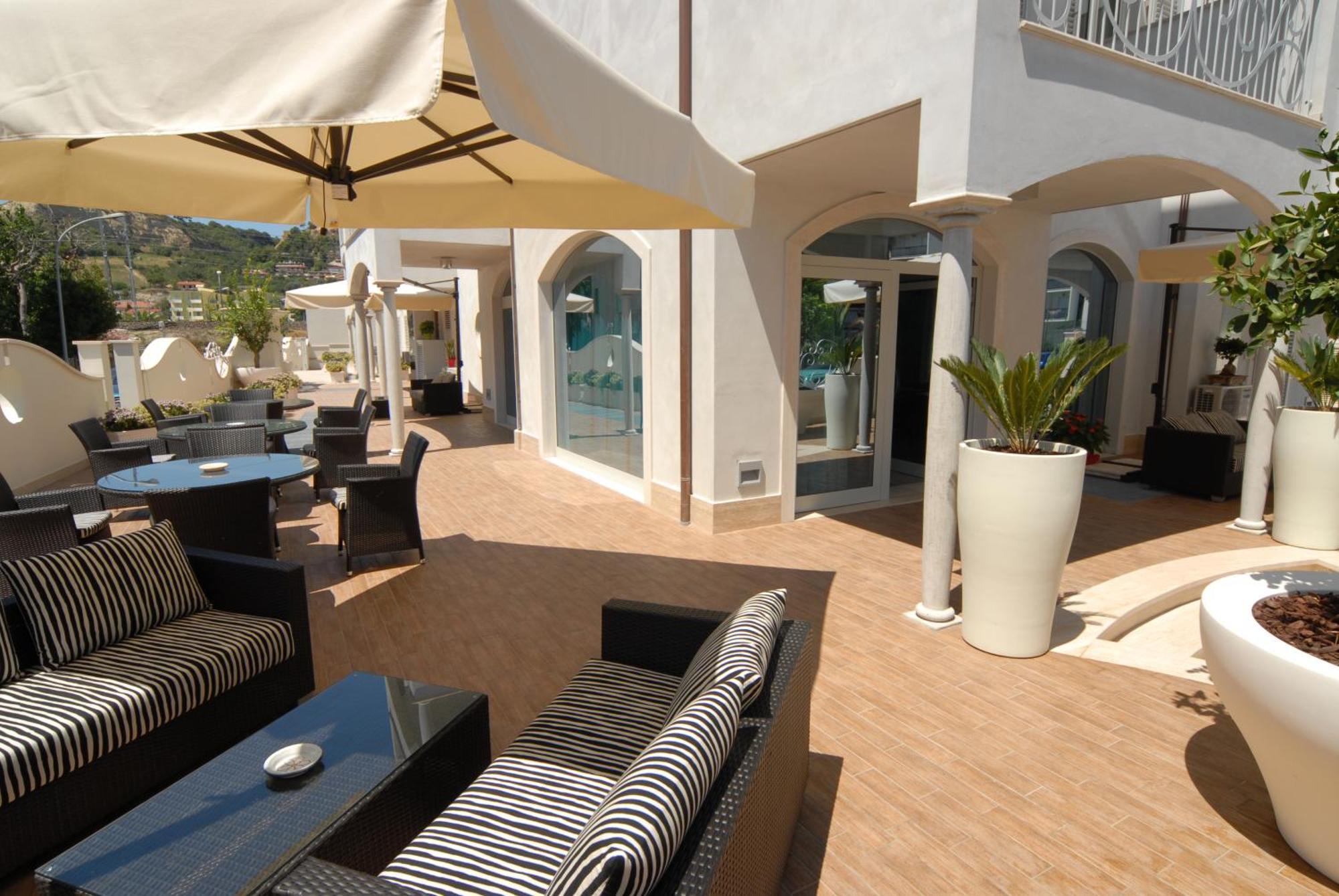 Residence Costa Smeralda Grottammare Exteriér fotografie